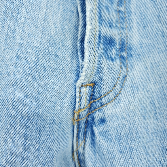 Levi's 501 xx 30x32 Straight Leg Button Fly Light Wash Jeans Made in Haiti 2008 - Picture 4 of 12